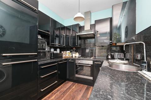17/4 Grandfield, Edinburgh, EH6 4TL