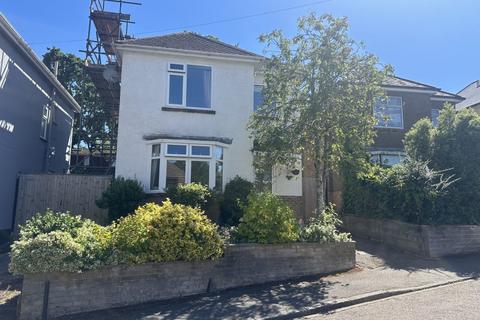 3 bedroom house to rent, Beverley Gardens, Bournemouth