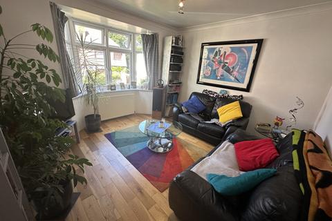 3 bedroom house to rent, Beverley Gardens, Bournemouth