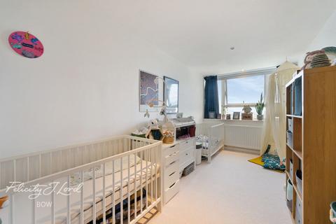 2 bedroom apartment for sale, Rainhill Way, London