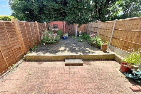 33 Foxley Close, Blackwater, Camberley, GU17 0JY