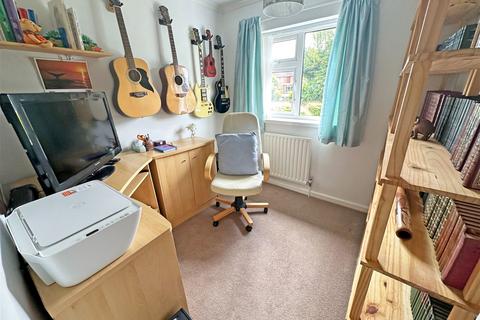 16 Douglas Road, Hollywood, Birmingham, B47 5JZ