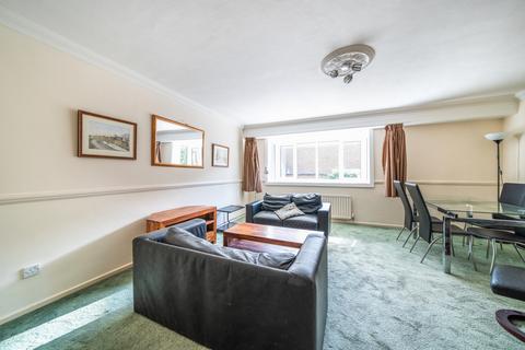 2 bedroom flat to rent, Allendale Close London SE5