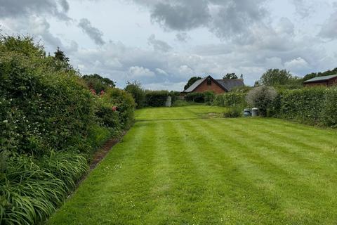 2 bedroom detached bungalow for sale, Thorn Road, Marden