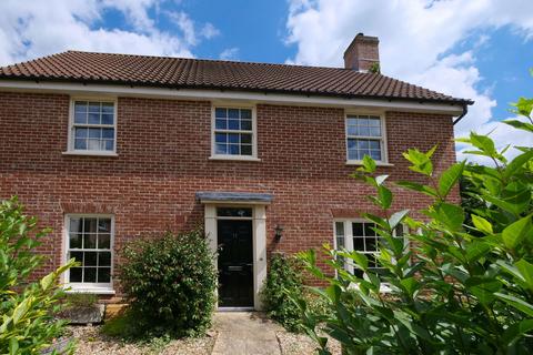 4 bedroom detached house for sale, Warren Avenue, Saxmundham, Suffolk