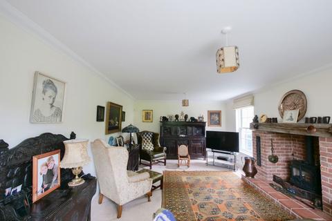 4 bedroom detached house for sale, Warren Avenue, Saxmundham, Suffolk