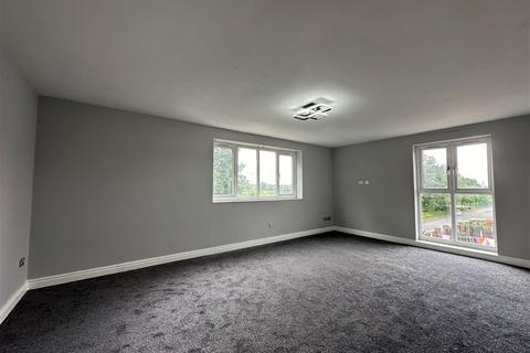 2 bedroom flat to rent, Carisbrook Street, Manchester, M9 5AD