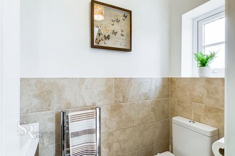 24 Brookside Road, Chapel En Le Frith, High Peak, SK23 0NE