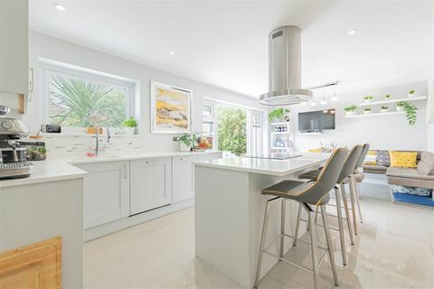 4 bedroom detached house for sale, St. Johns Road, Southampton SO30