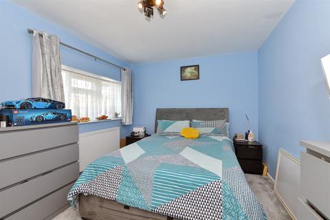 3 bedroom semi-detached house for sale, Ennerdale Avenue, Hornchurch, Essex