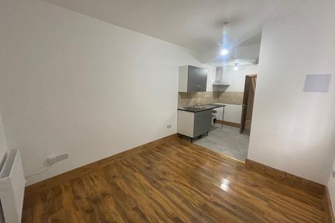 Studio to rent, Birmingham B24