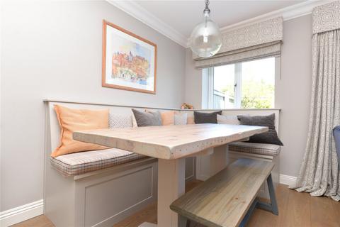 4 bedroom end of terrace house for sale, Magnolia Court, Ashley Road, New Milton, BH25