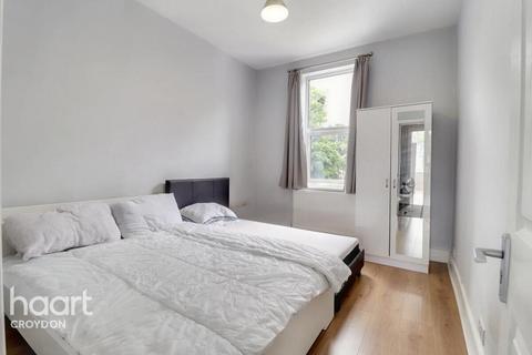 1 bedroom in a house share to rent, Melfort Road, Thornton heath