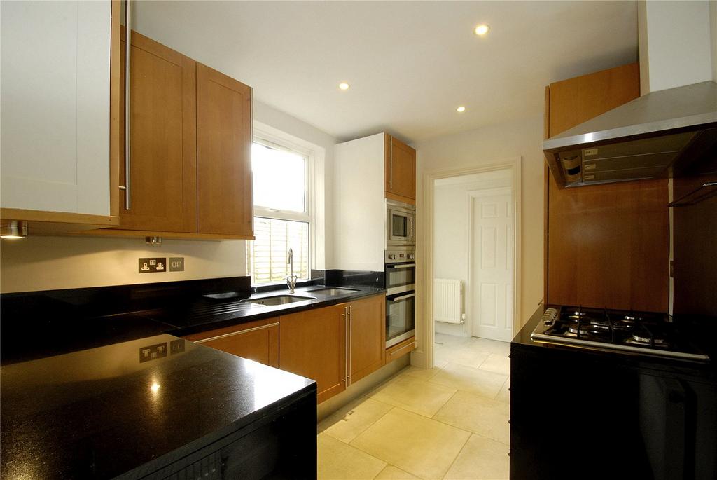 Howard Street, Gloucester, GL1 3 bed semidetached house £1,200 pcm