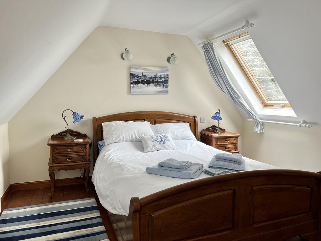The Byre, Cannee, Kirkcudbright - Williamson and H