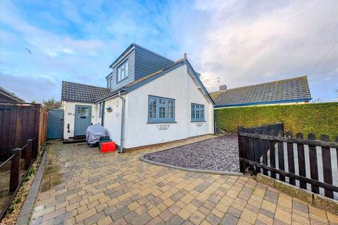 3 bedroom bungalow for sale, Brightlingsea CO7