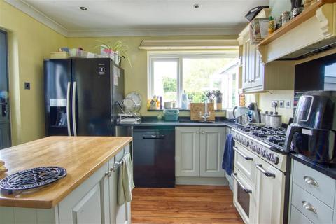 3 bedroom bungalow for sale, Brightlingsea CO7