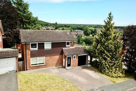 41 Buckingham Way, Frimley, Camberley, GU16 8XF
