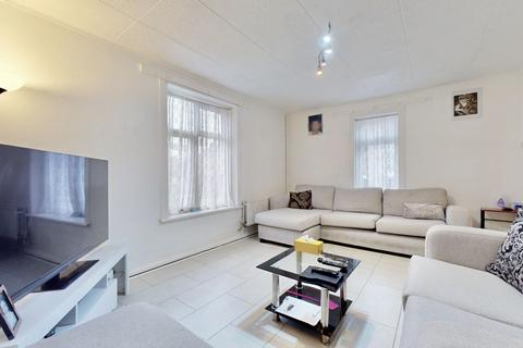 3 bedroom end of terrace house for sale, Ripple Road, Dagenham, RM9