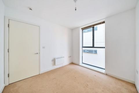 2 bedroom flat for sale, Staple Gardens, Winchester, SO23