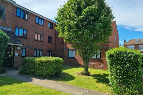 2 bedroom flat for sale, Hadrian Court, Hadley Road