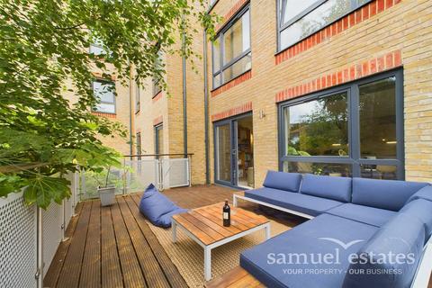 1 bedroom flat for sale, Christchurch Road, London, SW19