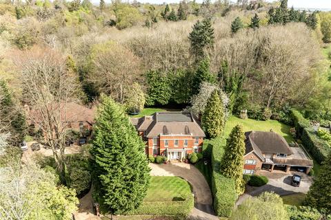 5 bedroom detached house for sale, Albany Close, Esher, KT10