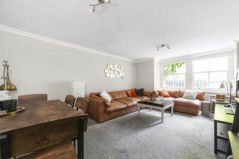2 bedroom flat for sale, Clapham Common South Side, London
