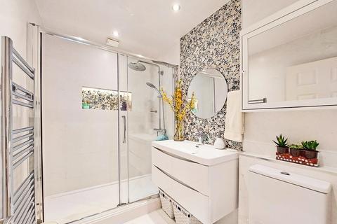 32 Blenheim Road, Harrow, HA2 7AH