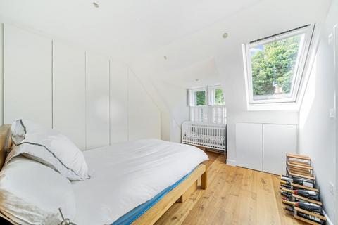 23 Waterlow Road, London, N19 5NJ