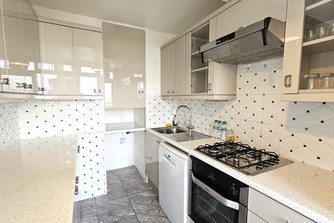 2 bedroom apartment for sale, Bateman House, Otto Street, Kennington, London, SE17