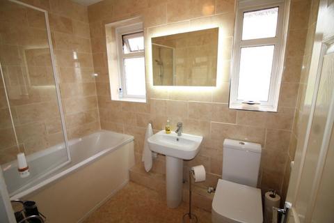 3 bedroom semi-detached house to rent, Appleby Road, London, E16