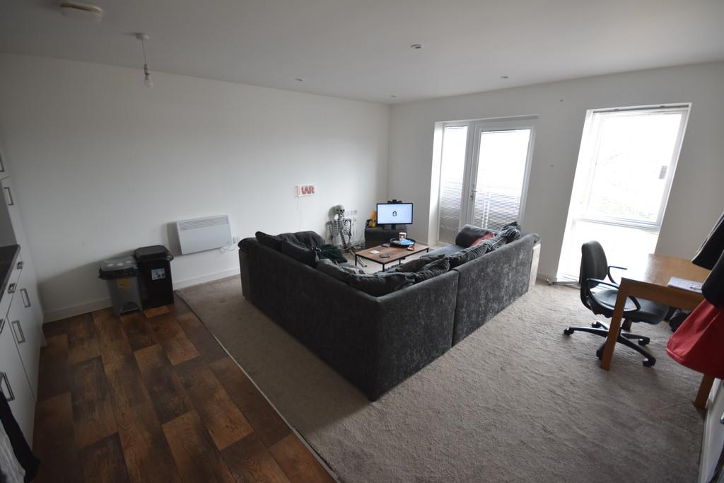 Eastwood Road, Hanley 2 bed apartment to rent £795 pcm (£183 pw)