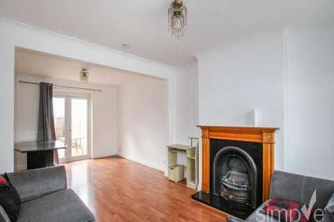 3 bedroom house to rent, Weymouth Road , Hayes , Middlesex