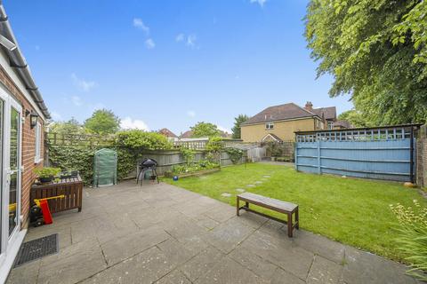 30 The Square, Carshalton, SM5 3BN