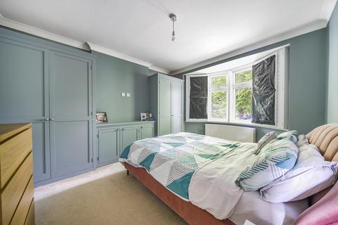 30 The Square, Carshalton, SM5 3BN
