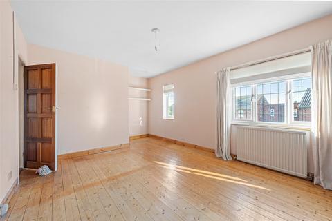 14 Hall Road, Dartford, DA1 5HB