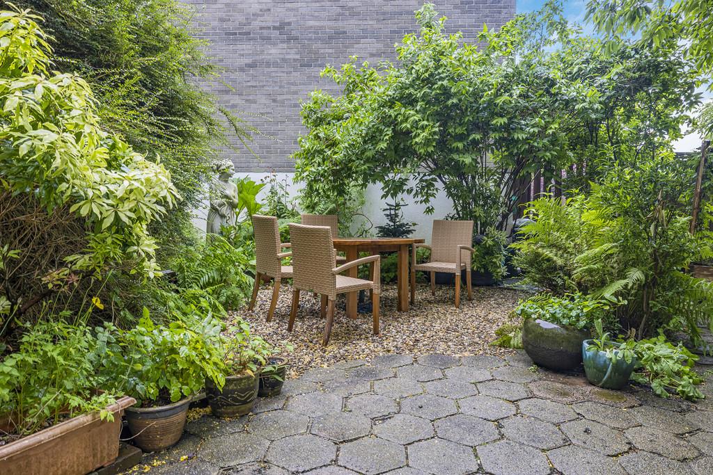 36-print-Kensington Court F29 31