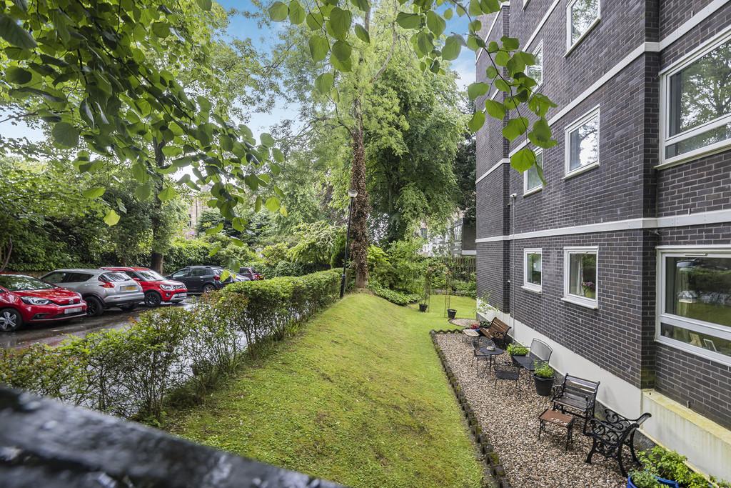 6-print-Kensington Court F29 34
