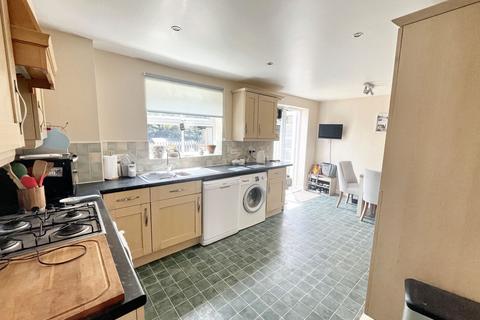 12 Abrahams Close, Trowbridge, BA14 0ND