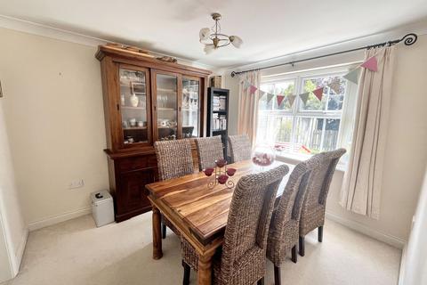12 Abrahams Close, Trowbridge, BA14 0ND