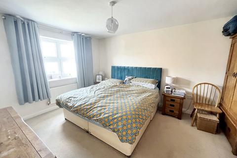 12 Abrahams Close, Trowbridge, BA14 0ND