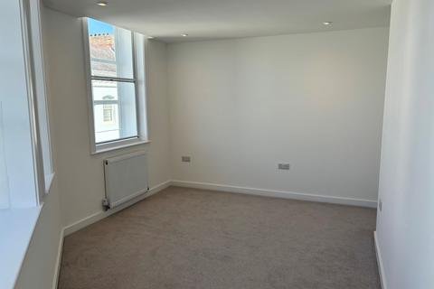 2 bedroom apartment to rent, Union Street, Newton Abbot