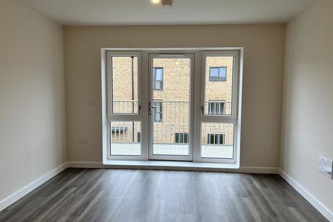 2 bedroom flat to rent, Springfield Place, London SW17