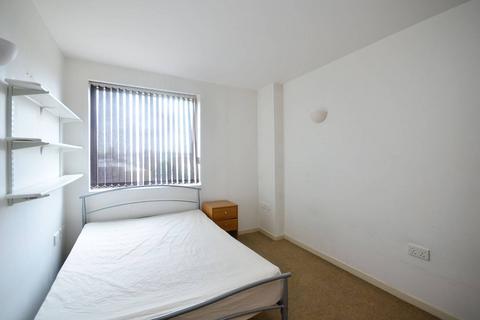 2 bedroom flat to rent, Poole Street, Hoxton, London, N1