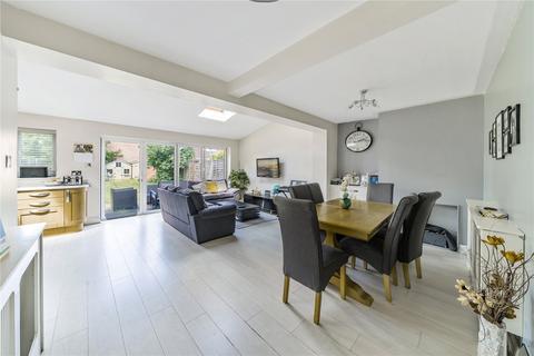 13 Hurstdene Avenue, Staines-upon-thames, TW18 1HZ