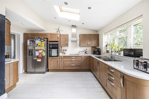 13 Hurstdene Avenue, Staines-upon-thames, TW18 1HZ