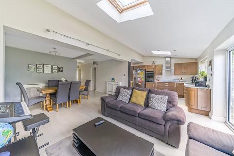 13 Hurstdene Avenue, Staines-upon-thames, TW18 1HZ