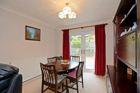 4 Cae Ffynnon, Church Village, Pontypridd, CF38 1UB