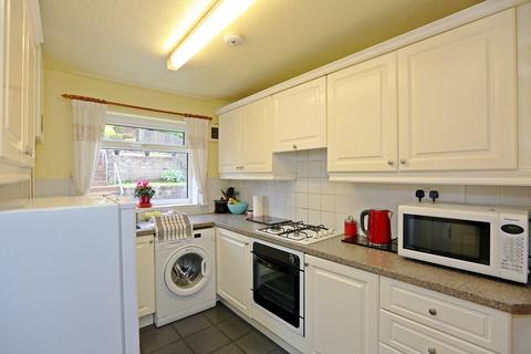 4 Cae Ffynnon, Church Village, Pontypridd, CF38 1UB